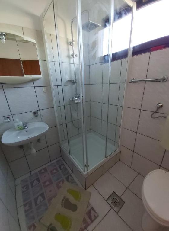 Apartmani Svitlana Sukosan Exterior photo